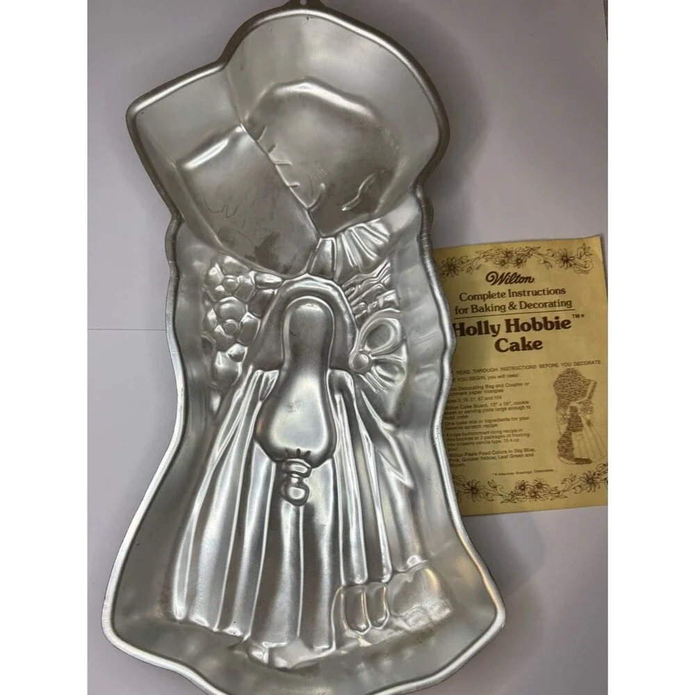 Wilton Vintage  Holly Hobbie Cake Pan - Silver Holiday Character Cake Mold